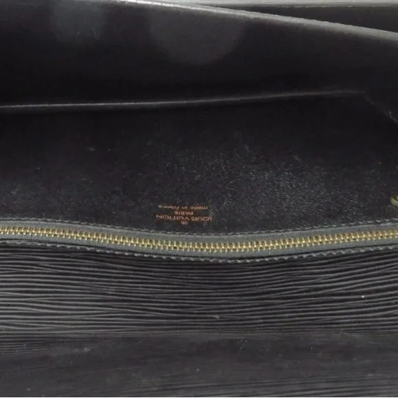 Louis Vuitton Epi Pochette Sellier Draggone Black Clutch Bag